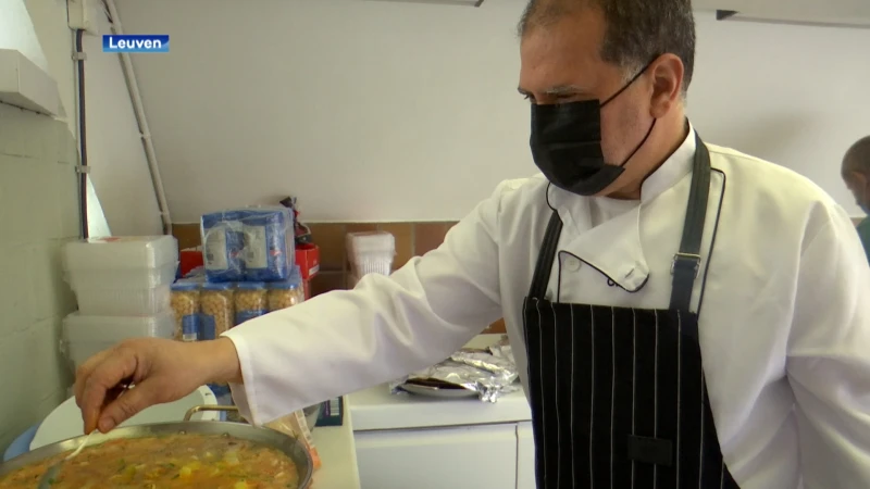 Al Ihsaan moskee bereidt iftar voor hulpbehoevenden