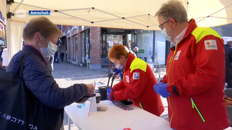 Jaarlijkse stickerverkoop Rode Kruis afgetrapt: niet aan de kruispunten zoals gewoonlijk maar op vaste locaties