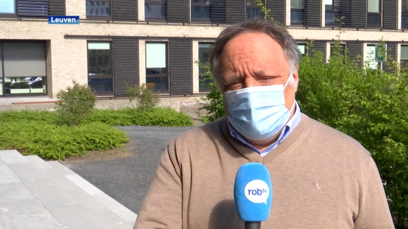 Van Ranst na beelden Chrysostomosviering: "Vier buiten"