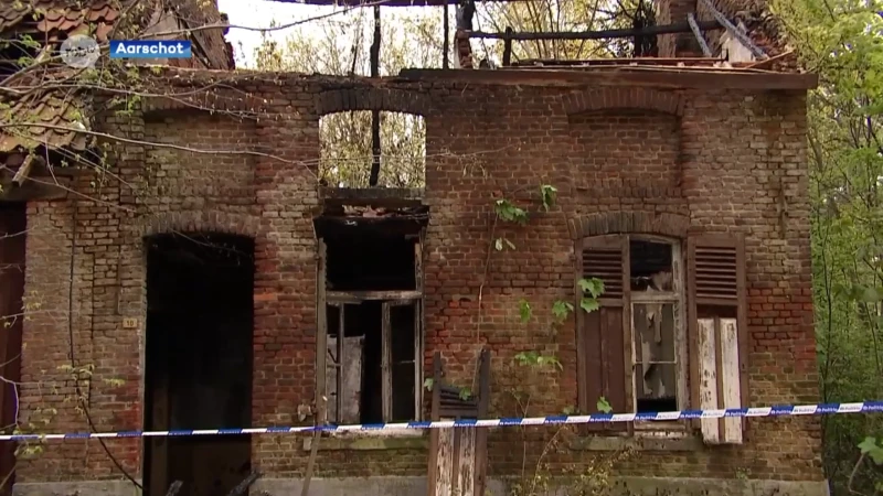 Huis bijna volledig afgebrand na brand in Langdorp