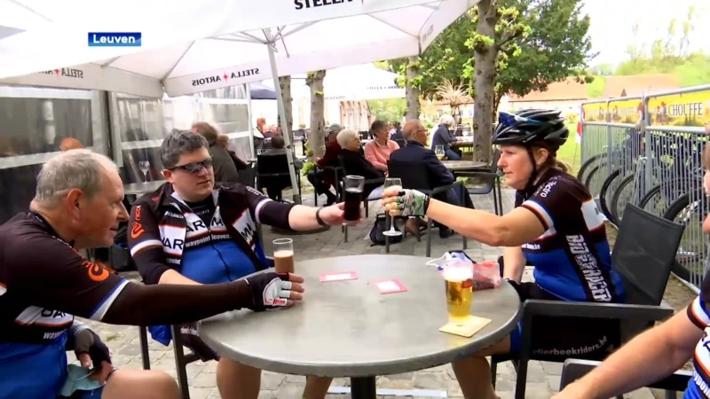 Wielertoeristen kunnen terug pintjes drinken: "Eindelijk opnieuw bijpraten achteraf"