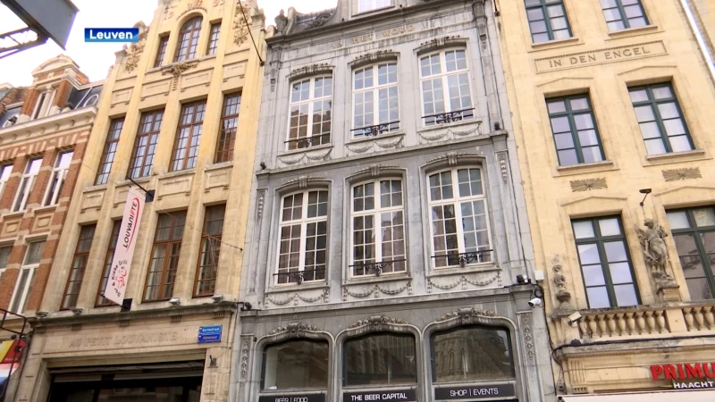 Klimaatactiegroep Extinction Rebellion voert actie op Grote Markt in Leuven tegen komst KFC