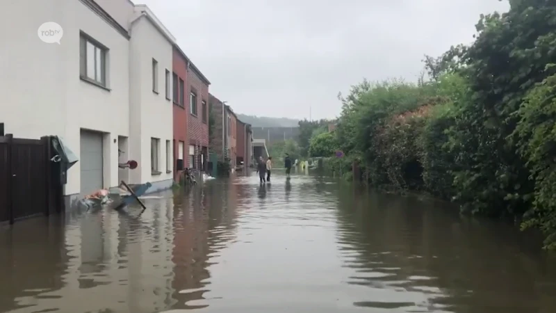 Huizen Kessel-Losesteenweg in Leuven onder water: "Water staat binnen 10 centimeter hoog"