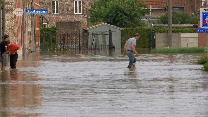 Zoutleeuw evacueert vier mensen, Gete alarmerend hoog