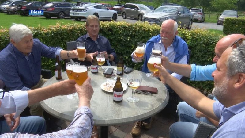 50 jaar na datum nog elke week samen op café om herinneringen op te halen aan gouden tijden KFC Diest: "Dinsdag is heilig"