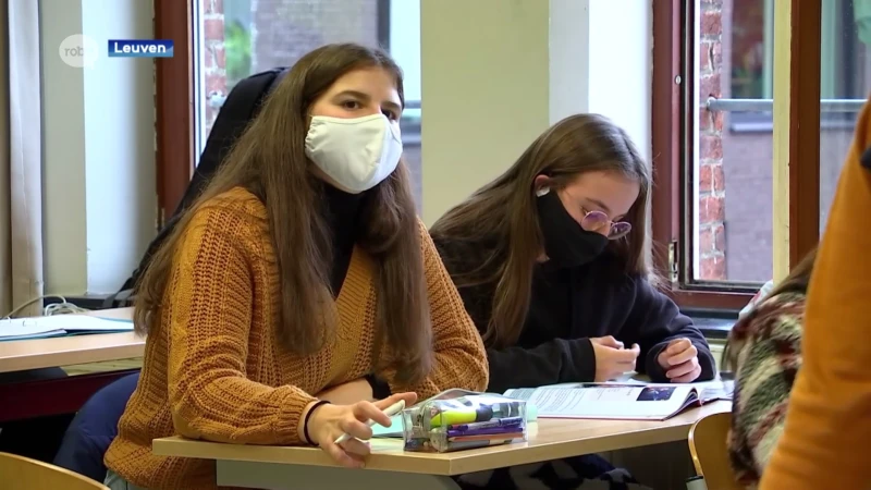 Scholen starten in september zonder mondmaskerplicht voor het lager, aangepaste regels voor het middelbaar