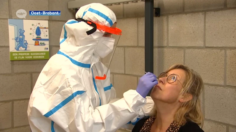 Huisartsen zien opvallend veel verkoudheden: "Vraag is of het haalbaar en zinvol is om iedereen te blijven testen"