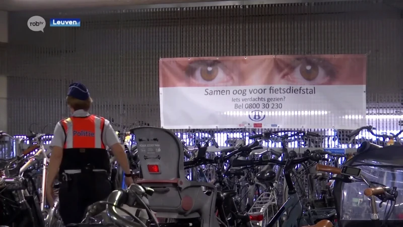 Samen oog voor fietsdiefstal: nieuwe spandoeken in Leuven moedigen aan verdachte handelingen te melden bij politie