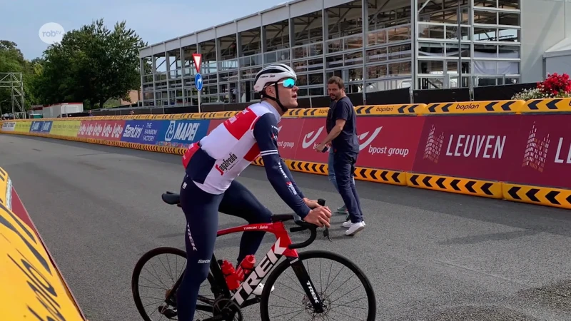 GESPOT in Leuven: Jasper Stuyven verkent de finish van het WK Wielrennen