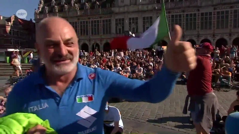 LIVE vanop Ladeuzeplein: het plein loopt stilaan vol, Italianen maken er een feestje van