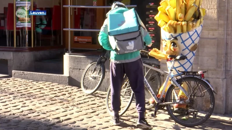 Frituur schrapt samenwerking met leveringsbedrijven door werkomstandigheden koeriers