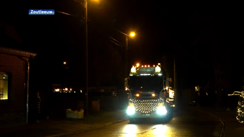 Tractorstoet met 40 verlichte tractoren trekt door Budingen: "Van mij mag dit elk jaar doorgaan!"