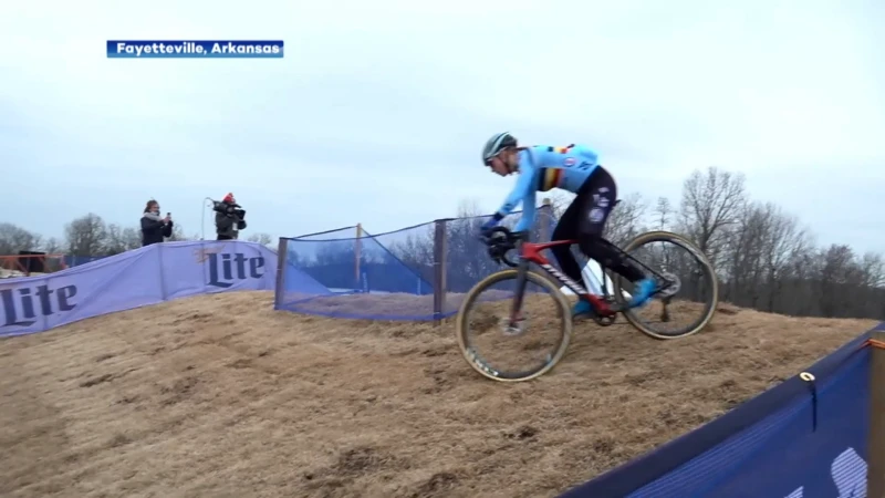 WK veldrijden in Fayetteville gaat zo meteen van start, Kumtichse Crabbé meteen in actie