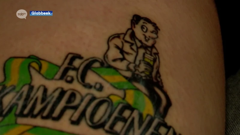 Is dit de grootste fan van FC De Kampioenen? "Een tatoeage van het oude logo en favoriete personage Xavier, wie weet volgen er nog"