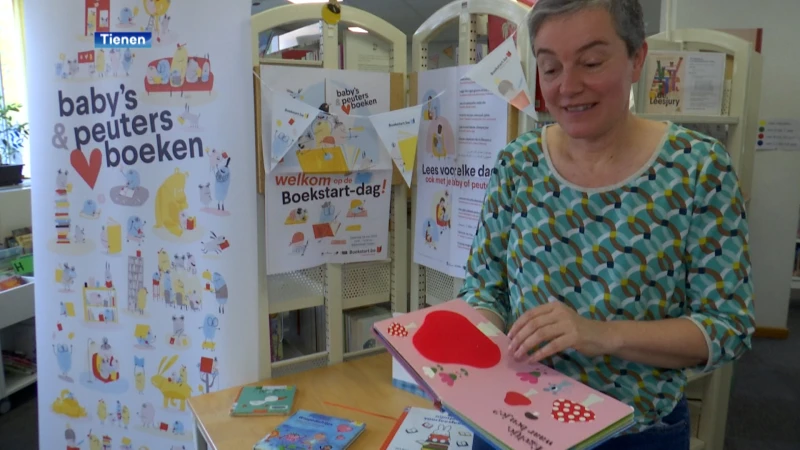 Bibliotheek van Tienen trekt naar ouders en kinderen met "Boekstart On Tour" om te helpen met (voor)lezen