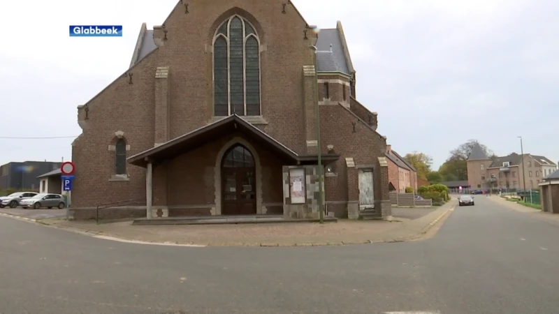 Kerktoren Glabbeek in slechte staat, gemeente onderzoekt of de kerk moet worden gesloten