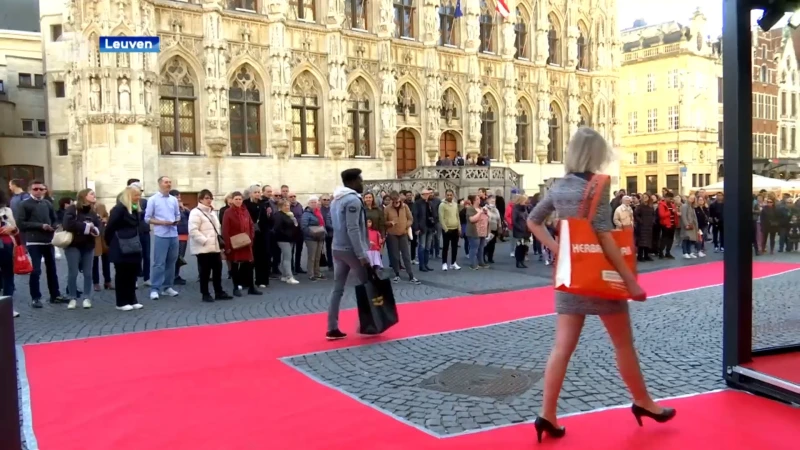 Catwalk op Leuvense Grote Markt zet Lenteshopping extra in de verf