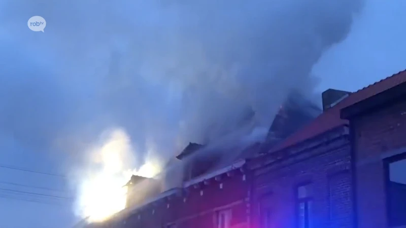 Hevige brand in huis in Geldenaaksebaan in Leuven, bewoners kunnen op tijd vluchten