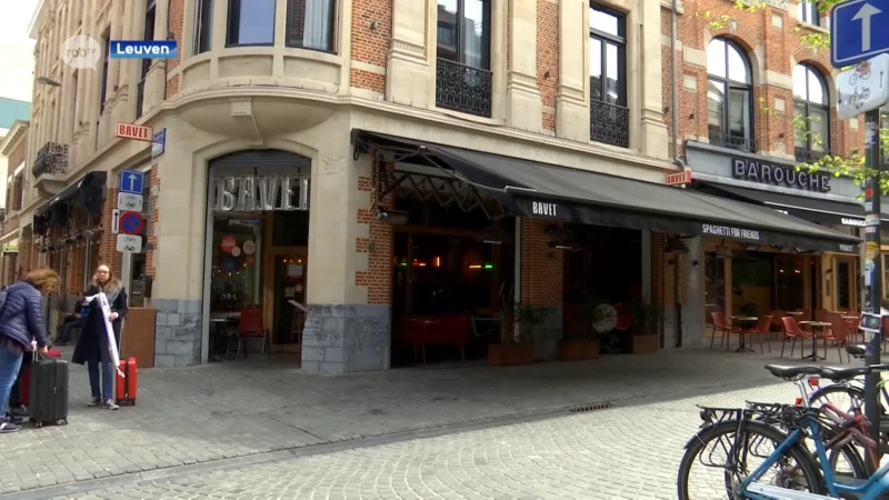 Hevige rook kwam vannacht uit restaurant Bavet in Leuven: oorzaak nog onduidelijk