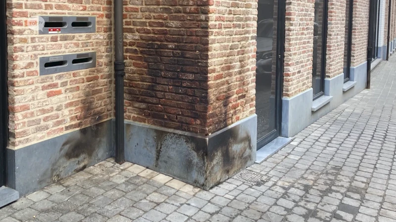 Man stichtte vannacht meerdere brandjes in Diest met papier en karton dat klaarstond voor ophaling