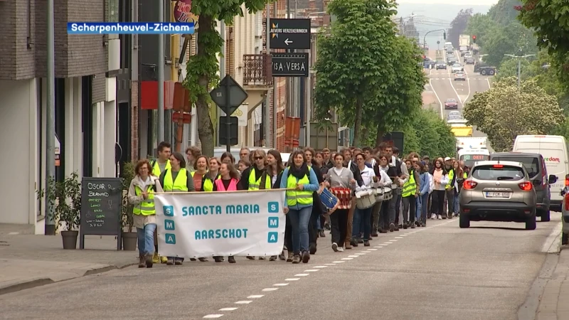 Scherpenheuvel verwacht tot 20.000 bezoekers bij start bedevaartseizoen, vandaag al 900 Aarschotse scholieren op post