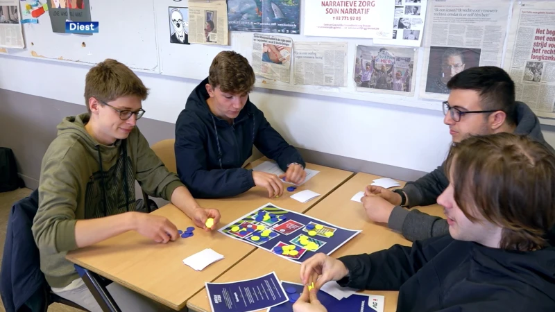 Leerlingen van KSD Diest leren via een spel praten over hun mentale gezondheid: "Nu weet je wat er gaande is met je vrienden, want dat zijn vragen die je niet zo snel stelt"