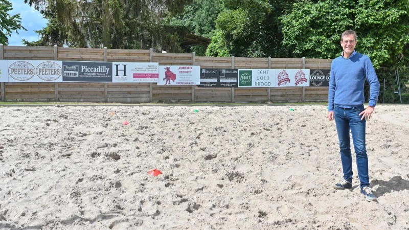 Stad Landen opent gloednieuw beachterrein Sparta aan Karel De Grotelaan: beachvolleybal, badminton en meer