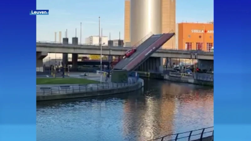 Het hallucinante ongeval in Leuven waarbij een auto van een openstaande brug tuimelde, is het gevolg van een menselijke fout