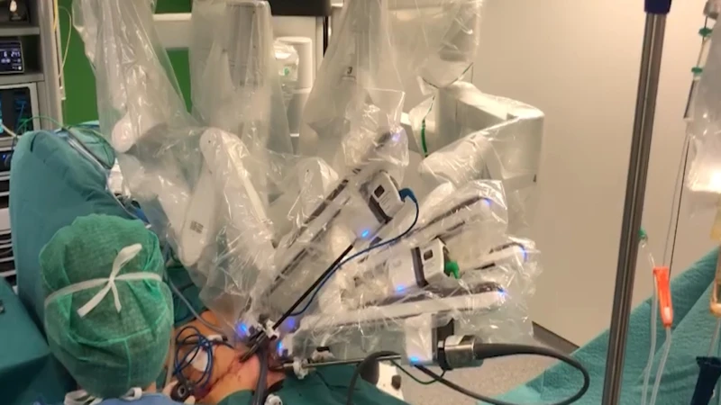 Heilig Hart ziekenhuis Tienen werkt voortaan met nieuwe robot voor sommige operaties: sneller, veiliger en nauwkeuriger