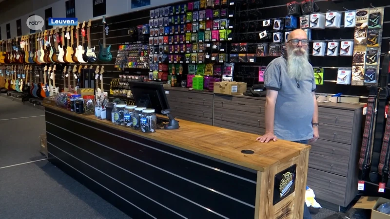 Gloednieuwe muziekwinkel Van de Moer Instruments geopend op plaats oude Keymusic aan Benedenplein in Leuven