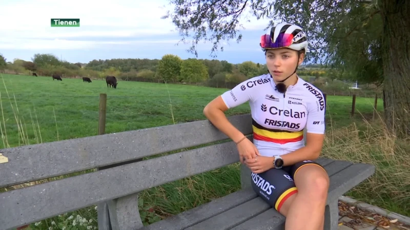 Kiona Crabbé wil opnieuw stap voorwaarts zetten dit veldritseizoen: "Aansluiting maken met top 10 in A-crossen"