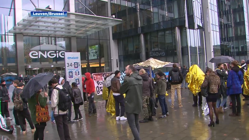 Leuvense campagne "Wij Betalen Niet" voert actie aan hoofdzetel van Engie in Brussel