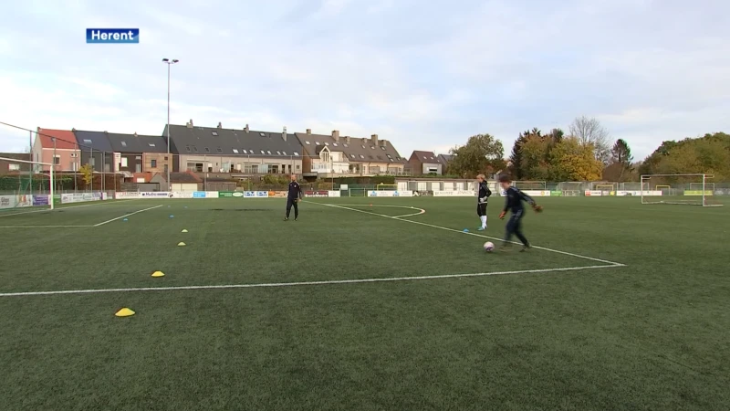 Zorgvoorzieningen in Leuven moedigen jonge voetballers aan om voor zorgopleiding te kiezen