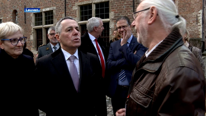 Zwitserse president bezoekt Leuven: "Door de geschiedenis van het Begijnhof te begrijpen, begrijp ik België beter"