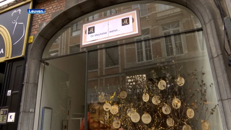 Handelaars van de Mechelsestraat in Leuven hangen etalage vol kerstwensen