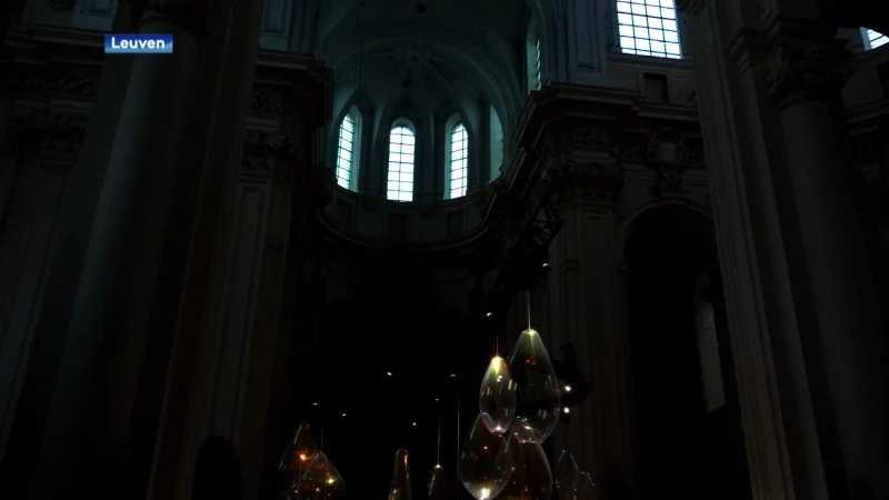 Betoverend lichtspektakel (un)Holy Light dit weekend van start in Leuven: " Mensen die hier binnenwandelen moeten verbaasd zijn"
