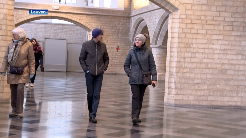 2000 wandelaars voor allereerste "City Walk" in Leuven: "Hier zou je anders nooit binnenkomen"