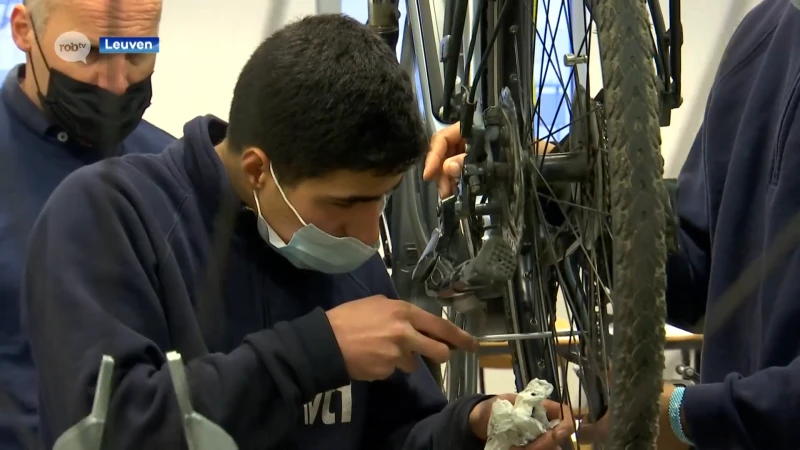 Fietsschool Leuven start crowdfunding voor mensen die zich geen fiets kunnen veroorloven