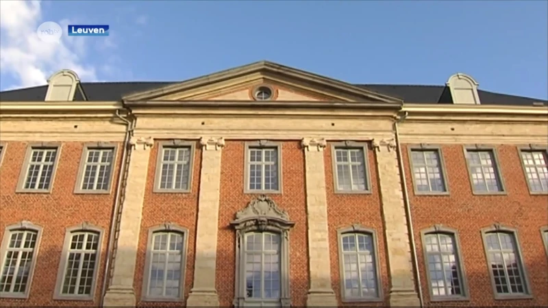 Renovatie gerechtsgebouw Leuven pas voor 2026, kamerlid Van Hoof (CD&V): "Tijdelijke oplossing nodig, werken is er gevaarlijk"