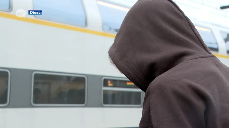 Twee mannen bedreigen jongen van 18 met mes aan station in Diest: "Als je nog één ding probeert, steken we je neer"