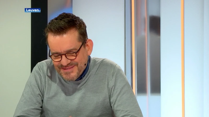 Auteur Bart Moeyaert is huisschrijver van de KU Leuven en kiest "voltooid leven" als thema voor lezingavond op 29 maart: "Jammer dat Leuven geen stadsdichter heeft"