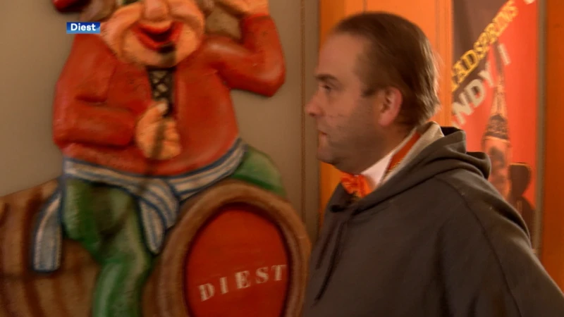 Vandalen besmeuren praalwagens Diestse carnavalsvereniging met graffiti, dag voor stoet in Schoonderbuken: "Dit gaat veel geld kosten"