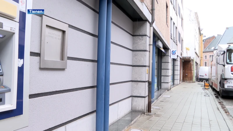 Seniorenvereniging S-plus maakt zich zorgen over de daling van het aantal geldautomaten