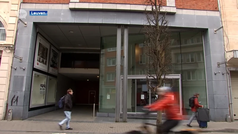 Nieuwe fietsenwinkel in Bondgenotenlaan in afwachting van nachtclub in voormalig DOMO-gebouw
