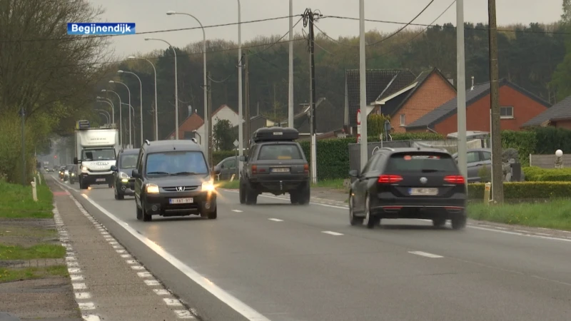 Verdwijnen "moordstrookjes" langs Liersesteenweg in Begijnendijk? Wegen en Verkeer start met studie voor heraanleg