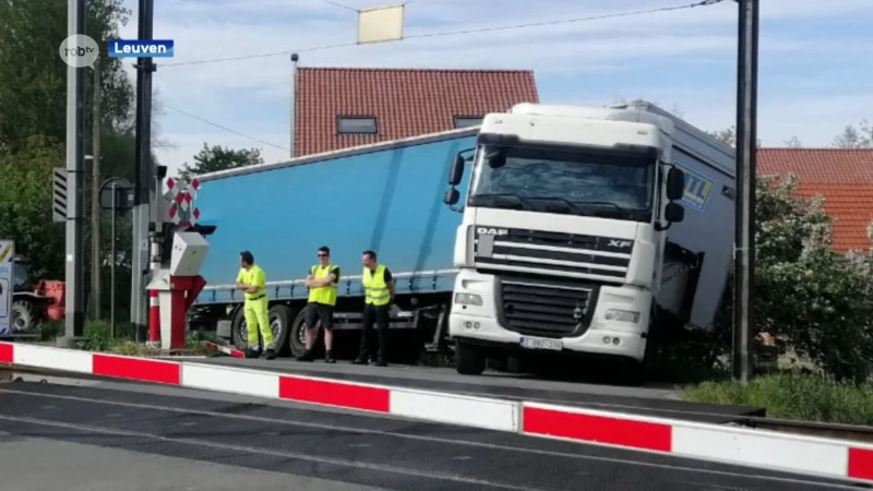 Trucker ontsnapt aan drama aan spooroverweg in Wijgmaal