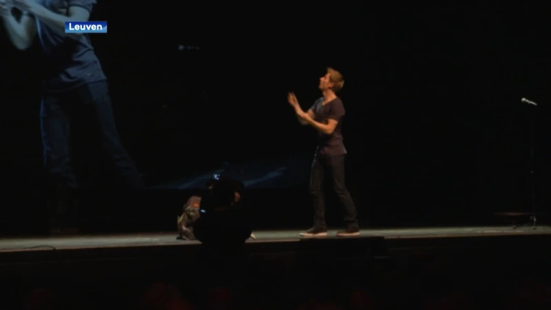 Goochelaar Nicolas Arnst stelt nieuwe zaalshow voor