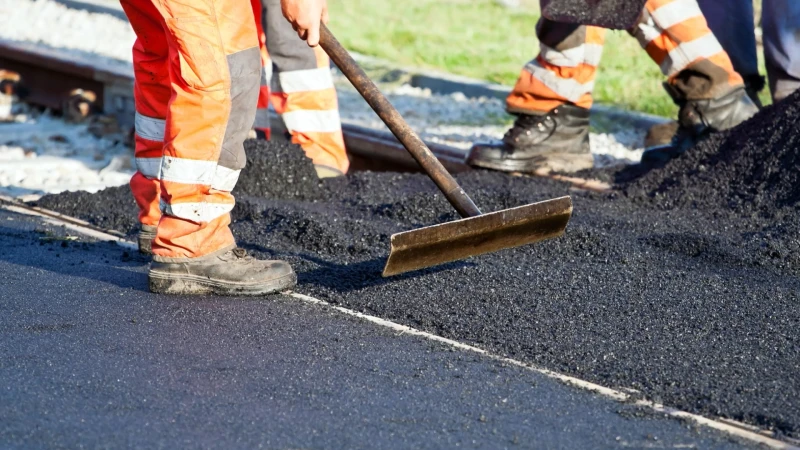 Holsbeek trekt 350.000 euro uit voor asfalteringswerken in het najaar
