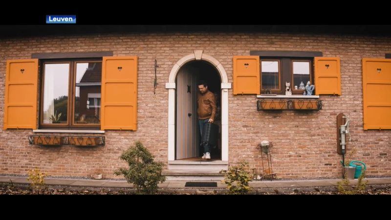 C.O.N.V.E.R.S.A.T.I.O.N.S is het nieuwe solo album van Andries Boone mét opvallende videoclip