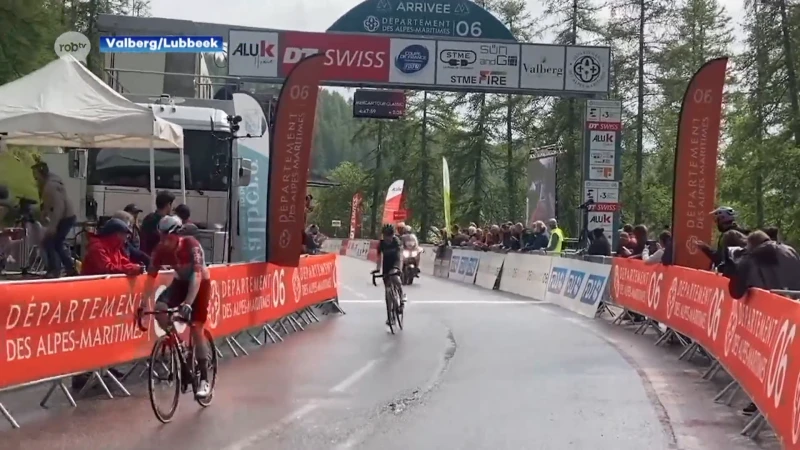 Lennert Van Eetvelt eindigt derde na zware bergkoers
